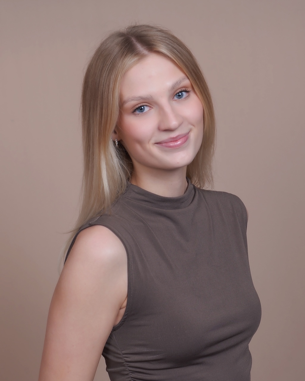 Headshot of Online MACC graduate Sara Shultz