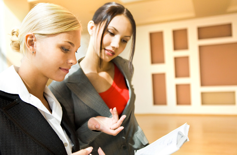 Businesswoment-advising-each-other-IDEAS.jpg Businesswoment-advising-each-other-IDEAS.jpg