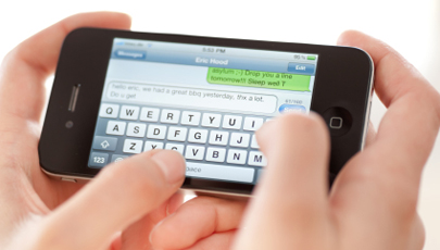 Texting_KNOW.jpg Texting_KNOW.jpg